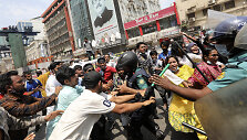 Protestuotojų susirėmimai su policija Banglade&scaron;e