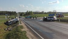 &bdquo;Opel&ldquo; ir &bdquo;VW Passat&ldquo; avarija Kazokinės kaime