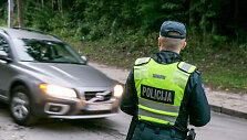 Vilniaus policijos pareigūnai tikrino ar saugiai važami vaikai