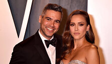Jessica Alba ir Cashas Warrenas