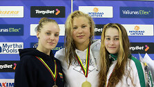 Pirmi medaliai &ndash; ki&scaron;enėje: gimtajame Kaune R.Meilutytė per 5 minutes nuskynė du aukso apdovanojimus