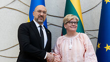 Denysas &Scaron;myhalis, Ingrida &Scaron;imonytė