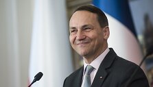 Radoslawas Sikorskis / Attila Husejnow / ZUMAPRESS.com