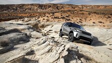 &bdquo;Jaguar Land Rover&ldquo; naujo ambicingo projekto CORTEX tikslas &ndash; sukurti automobilius, kurie turės visas visureigių, įveikiančių nuožmiausias bekeles ir bet kokias oro sąlygas, savybes.