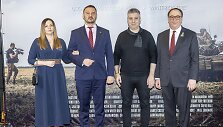 Petro Be&scaron;ta, Jevgenijus Afinejevskis, Robertas S.Gilchristas