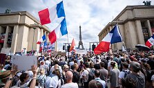 Protestuotojai prie&scaron; sveikatos pasą Paryžiuje