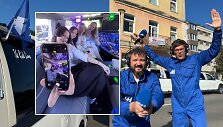 Panevėžietės dvynės į mokyklos Rugsėjo 1-osios &scaron;ventę vyko limuzinu