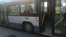 Vilniuje, Konstitucijos pr. susidūrė lengvasis automobilis ir autobusas
