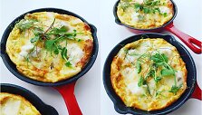 Omletas su kriau&scaron;ėmis ir gorgonzolos sūriu