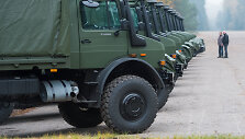 Lietuvos kariuomenę pasiekė 21 Vokietijos gamintojo &bdquo;Daimler AG&ldquo; sunkvežimis UNIMOG U5000
