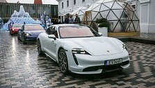 Vilniuje pristatyti elektromobilis &bdquo;Porsche Taycan&ldquo;