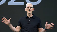 postą paliekantis Apple&ldquo; generalinis direktorius Timas Cookas / JUSTIN SULLIVAN / Getty Images via AFP