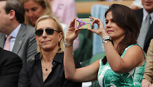 Martina Navratilova su savo žmona Julia Legimova