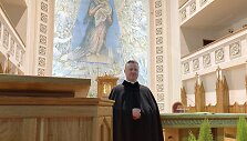 Klebono Mindaugo &Scaron;lausto veikla Klaipėdoje, Marijos Taikos Karalienės parapijoje, neliko nepastebėta. 