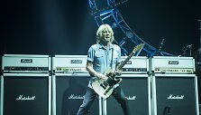 &bdquo;Status Quo&ldquo; gitaristas Rickas Parfittas