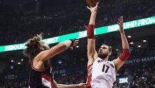 Robinas Lopezas ir Jonas Valančiūnas