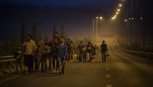 Sirijos pabėgėliai keliaują į Makedoniją i&scaron; Graikijos