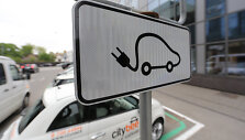 &bdquo;CityBee&ldquo; elektromobilių įkrovimo stotelės prie Vilniaus savivaldybės atidarymas