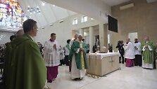 Popiežius Pranci&scaron;kus aukojo mi&scaron;ias Baku.