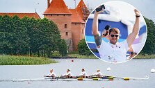 Saulius Ritter ir Lietuvos irkluotojos &scaron;alia Trakų pilies