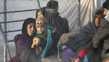 &Scaron;imtai migrantų įstrigo Graikijoje dėl Makedonijos teritorijoje pastatytos sienos