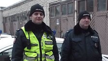 Joni&scaron;kio rajono policijos pareigūnai Marius Mik&scaron;ys ir Mantas Andriulaitis