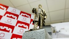 I&scaron;rinktas būsimas paminklas Jonui Basanavičiui