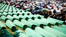 Aukų palaidojimas Srebrenicoje