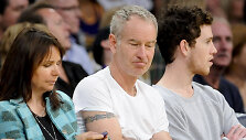 Johnas McEnroe su dabartine žmona Patti Smith