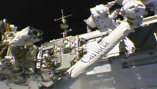 &bdquo;Canadarm 2&ldquo; remontas TKS i&scaron;orėje