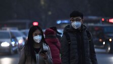 Kiniją apgaubė smogas