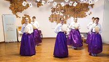 Vilniaus Karaliaus Sedžiongo instituto studentai