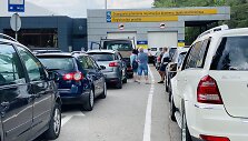 Automobilių eilės prie &bdquo;Regitros&ldquo;