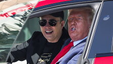 Elonas Muskas, Donaldas Trumpas
