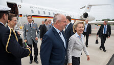 Vokietijos gynybos ministrės Ursulos von der Leyen sutikimas oro uoste