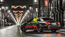 Kovo 11-ąją vilniečius stebino prabangus &bdquo;Mercedes&ldquo; su Vyčiu