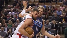 Jonas Valančiūnas ir Dirkas Nowitzkis