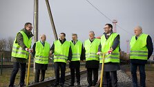Atstatytu Rengės ruožu pajudėjo pirmasis krovininis traukinys