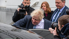 Borisas Johnsonas pakeliui į Bendruomenių Rūmus