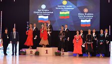 V. Lacitis ir V. Golodneva ant nugalėtojų pakylos.