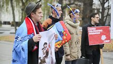 Jaunieji konservatoriai po Vyriausybės langais &scaron;aipėsi i&scaron; Druskininkų skandalo