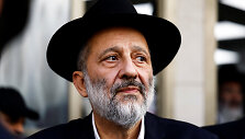 Sveikatos ir Vidaus reikalų ministerijų vadovas Aryehas Deri