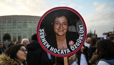 Medikės sulaikymas sukėlė protestų bangą Stambule