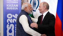 Narendra Modi ir Vladimiras Putinas / ALEXANDER ZEMLIANICHENKO / AFP