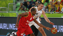 Jonathanas Tabu ir Donatas Motiejūnas