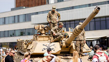 NATO festivalis prie Baltojo tilto