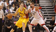 Jonas Valančiūnas ir Timofejus Mozgovas