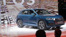Paryžiuje parodytas naujasis &bdquo;Audi Q5&ldquo;
