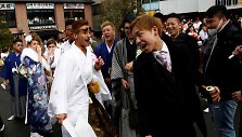 Pilnametystės sulaukusių japonų &scaron;ventė Tokijuje