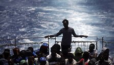Viduržemio jūroje i&scaron;gelbėti migrantai